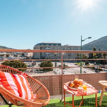 Cosy 2-3 Pers, Balcon, Parking Prive, Clim, Wifi - 15 Min Sanctuaire
