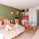 Cosy 2-3 Pers, Balcon, Parking Prive, Clim, Wifi - 15 Min Sanctuaire Apartment *