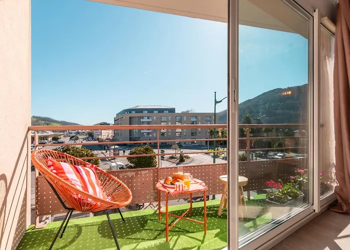 Coup De Coeur, Balcon, Parking, Gare Апартаменты *